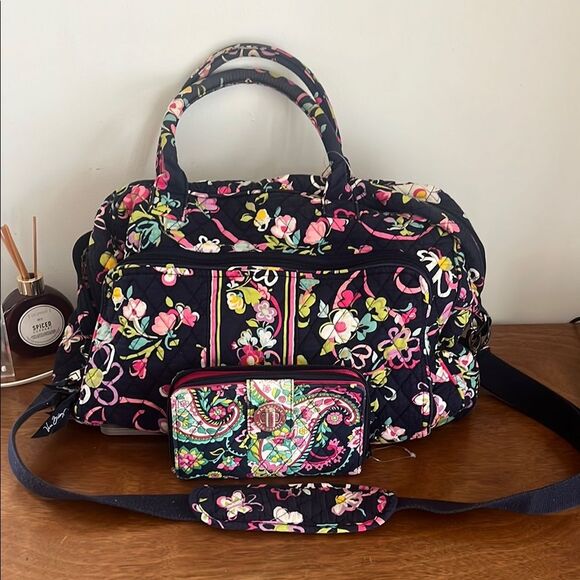 Vera Bradley Weekender Bundle with Wallet - Picture 3 of 14